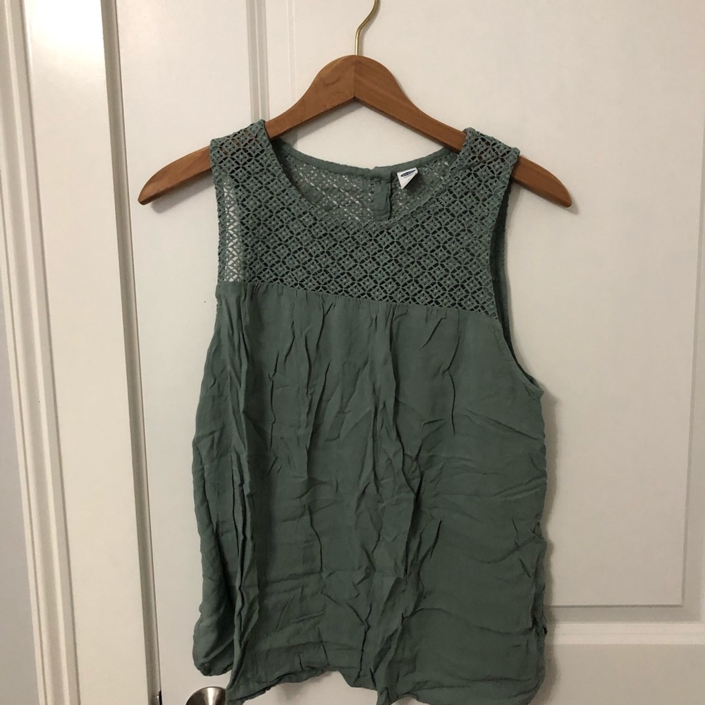 Old navy tank top!